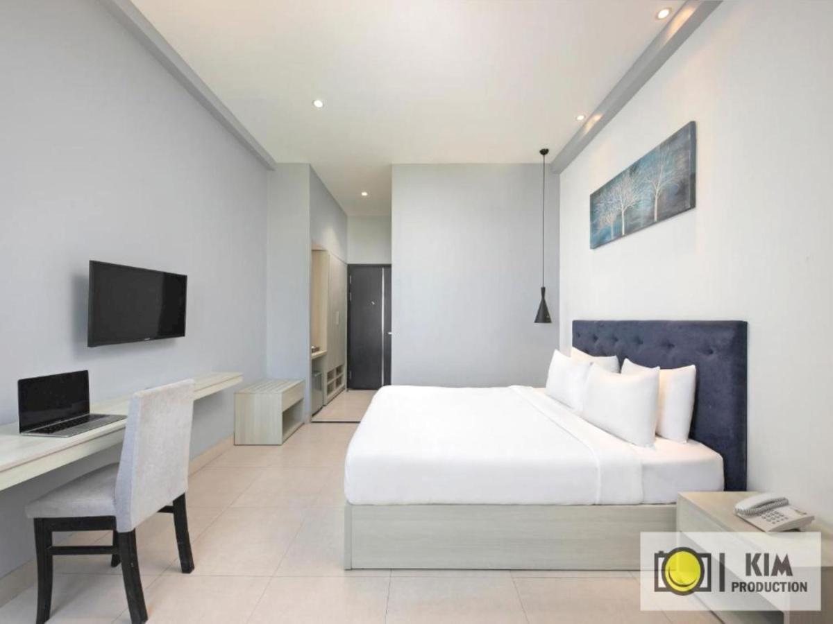 Capital O 1200 Salem Riverside Hotel Da Nang Esterno foto